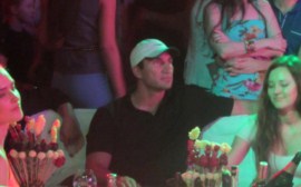 Владимир Кличко засветился в Турции с неизвестной красоткой