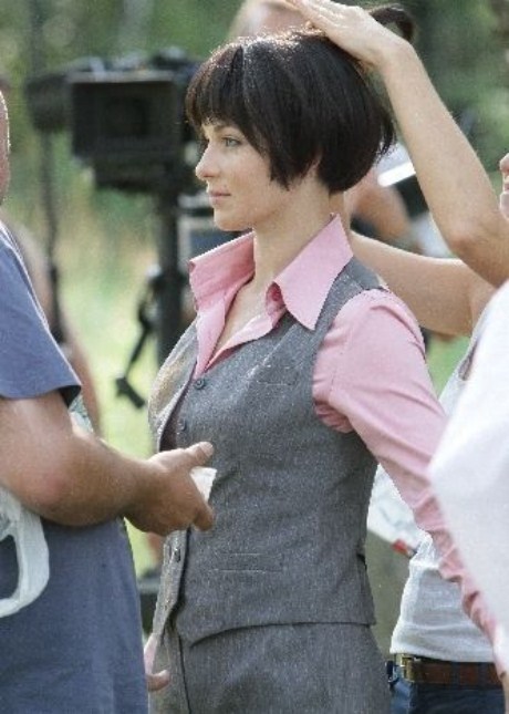 Белокурая красотка Анна Снаткина превратилась в остриженную брюнетку