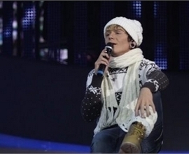 Александр Кривошапко вышел на сцену с расстегнутой ширинкой