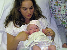 Натали Портман наконец придумала имя сыночку