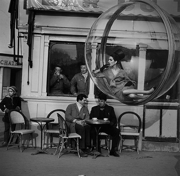 «Парижанка в пузыре» очаровала весь мир!