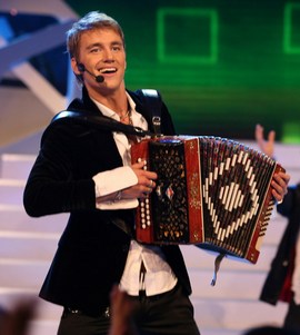 За Алексея Воробьева на Евровидении споют футболисты