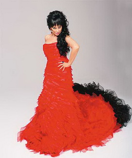 58-летняя Ирина Понаровская кардинально изменила имидж    