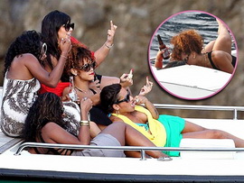 Рианна целую неделю отрывалась на яхте с девушками