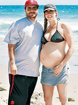 Сыновьям Бритни Спирс родили сестричку