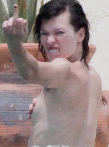 Мексиканский топлесс Милы Йовович! 