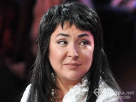 Лолита превратилась в страшилище с целлюлитом 