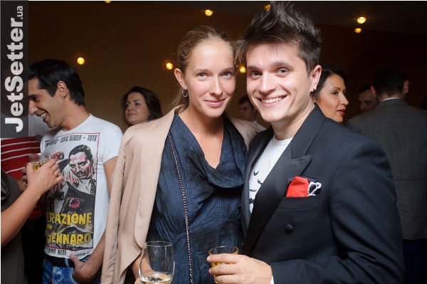 Света Лобода в мехах и Катя Осадчая без макияжа – кто круче?