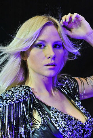 Участница украинской Фабрики звезд вышла замуж!