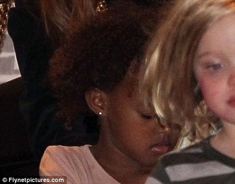 article-2042893-0E1944E800000578-134 468x367