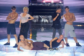 Тина Кароль разделась на