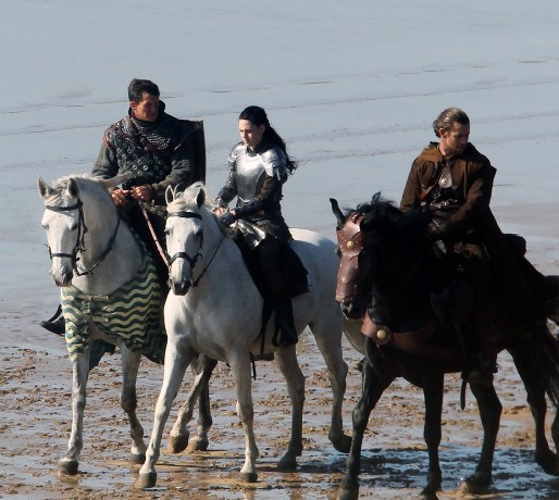 kristen-stewart-snow-white-set-04