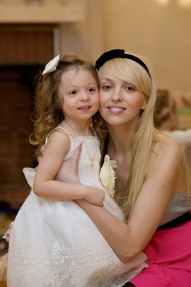 Певица Ольга Полякова будет рожать под прицелом видеокамер – видео уже продано на ТВ!