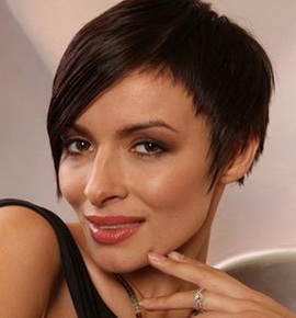 Из группы ВИА Гра выбросили беременную участницу 