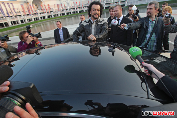 Звезды опозорились на открытии бутика Филиппа Киркорова!