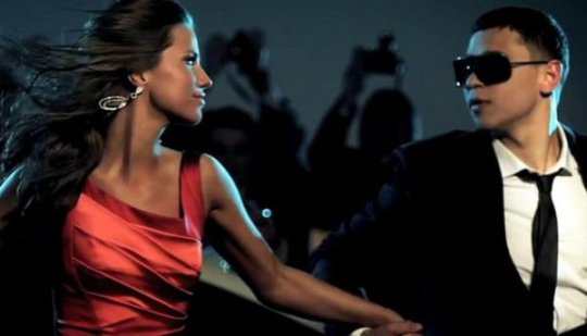 Русская RnB звезда соблазнила несовершеннолетнего юношу….