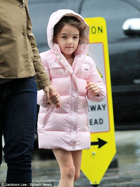 article-2051472-0E745E5400000578-977 468x627