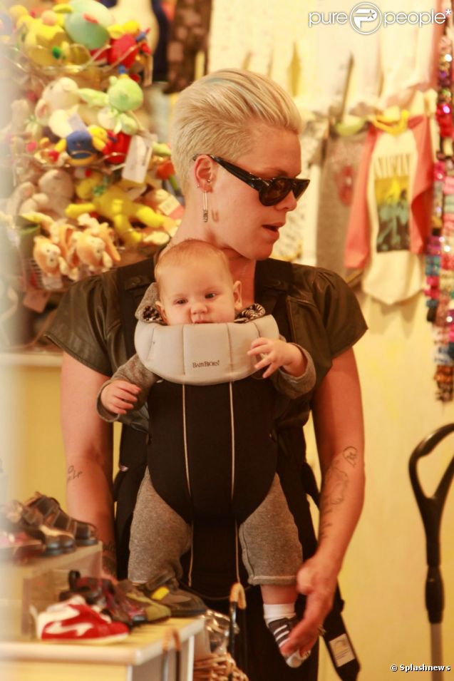 Пинк сбросила все лишние килограммы после родов!