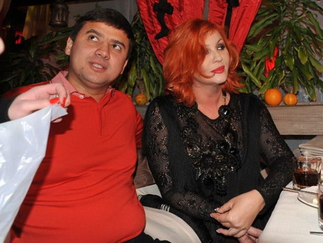 Ирину Билык вновь застукали с новым спутником