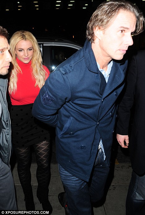 Очередной неудачный костюм Бритни Спирс!