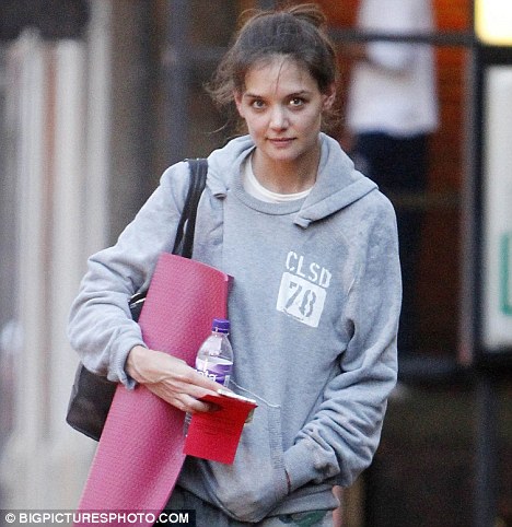 Кэти Холмс снова шокировала общественность своим внешним видом!