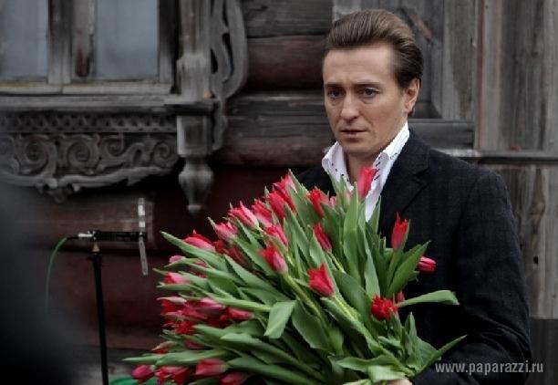 Сергея Безрукова пытаются увезти из семьи!