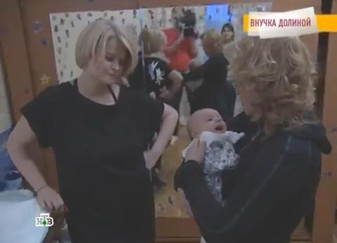 Лариса Долина впервые показала внучку!