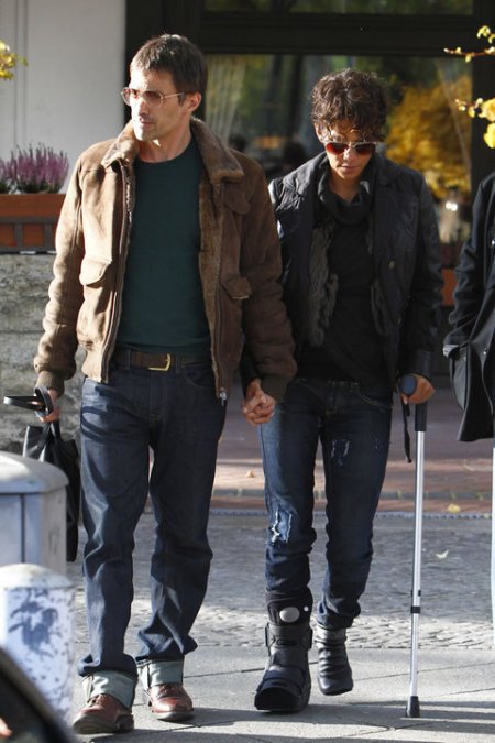 gallery main-hot-tia-carrere-088