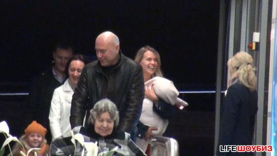 Глюкоза впервые показала новорожденную дочь!