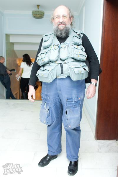 Самые смешные звездные наряды на «Золотом граммофоне – 2011»! 