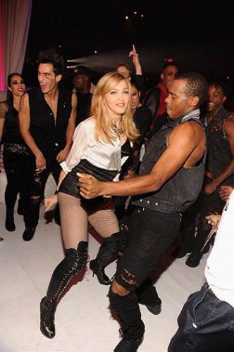 53-летняя Мадонна соблазнила юного афроамериканца!