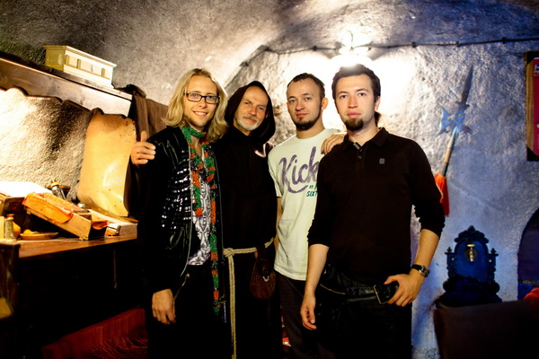 Над украинскими звездами нависла реальная опасность!