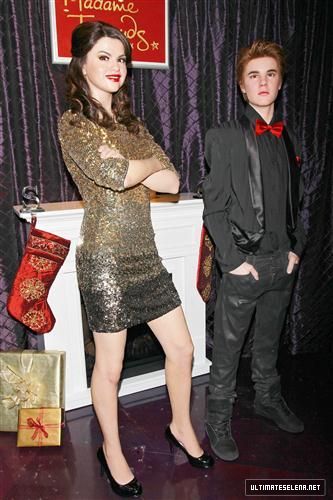 usn-wax-18-nov-2011 28129