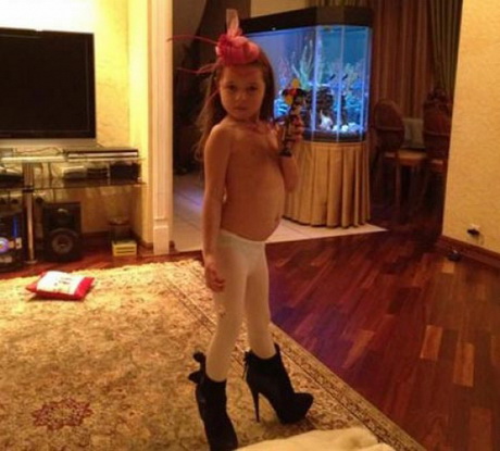 Анастасия Волочкова выложила в сеть интимные фото дочки