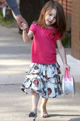 20090922 suri-cruise_post