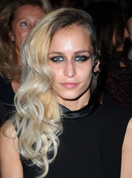 Лицом Chanel могут сделать панка с бритой головой