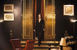 Эмили Блант превратилась в сексуальную хищницу