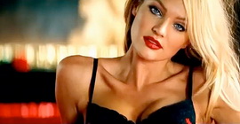 Соблазнительная рождественская фотосессия