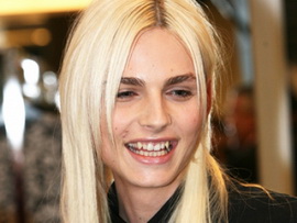 Мужчина стал моделью