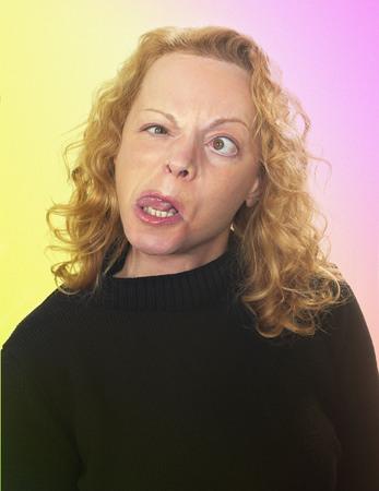 Долина снова прогадала с нарядом: блестящие лосины довели зрителей до колик!