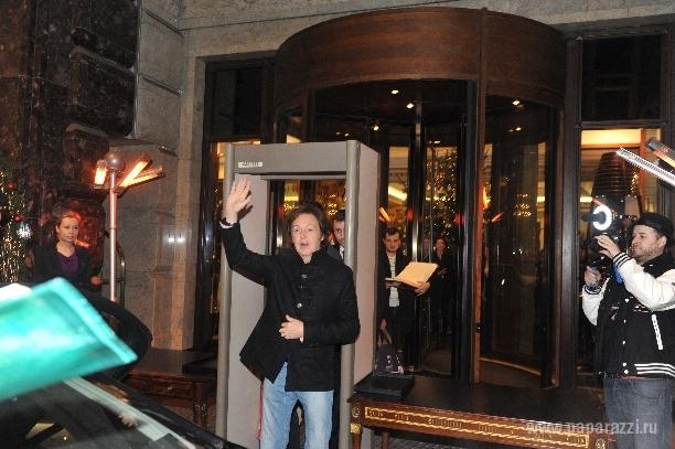 Пол Маккартни приветствует московских фанатов – самый добрый дядя из Beatles!