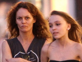 Ванесса Паради стала жутко выглядеть 