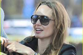 angelina-jolie-kids-farmers-market-05