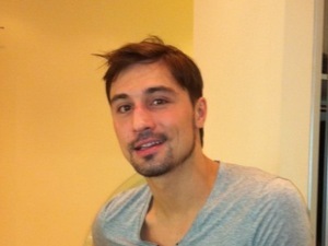 Дима Билан сменил имидж и превратился в «средненького мужичка»….