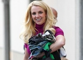 britney-spears-boys-party-01