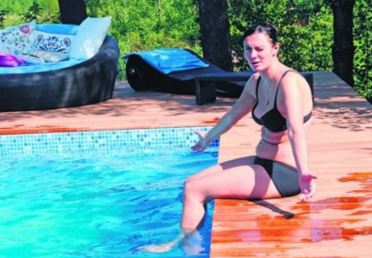 Вслед за старушкой Бабкиной разделась «молодуха» Елена Ваенга!