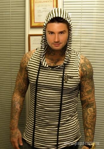 Сергей Лазарев весь покрылся татуировками!