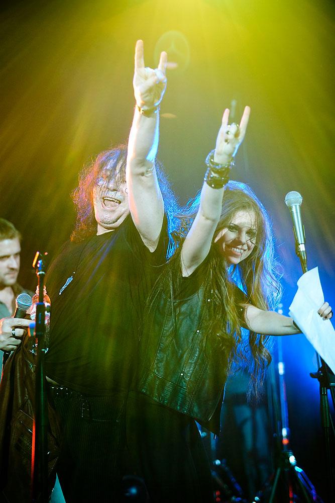 ВИТАЛИЙ КОЗЛОВСКИЙ ЗАПЕЛ РОК, А ЭКС-ПРОДЮСЕР АЛСУ АЛЕКСАНДР ШЕВЧЕНКО УСТРОИЛ В КИЕВЕ КРЕЩЕНИЕ НОВОЙ АРТИСТКИ BERQ