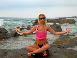 Любовница бывшего мужа Ани Лорак выложила в инет фото своей интимной зоны