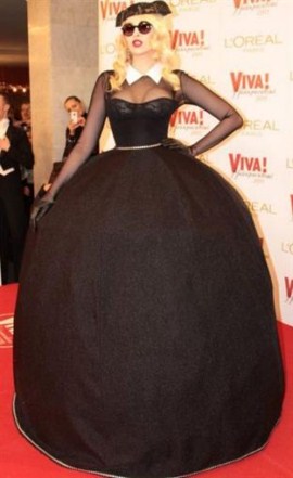 Самая эпатажная блондинка страны Ольга Полякова ужаснула своим внешним видом